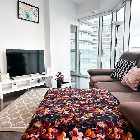 Luxury 2 Bedrooms With Lakeview Cn Tower Entertainment District Rogers Centre Toronto Kültér fotó