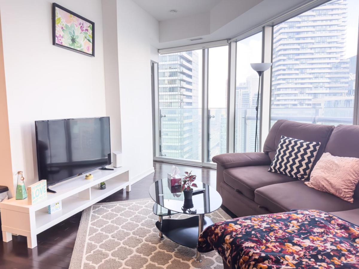 Luxury 2 Bedrooms With Lakeview Cn Tower Entertainment District Rogers Centre Toronto Kültér fotó